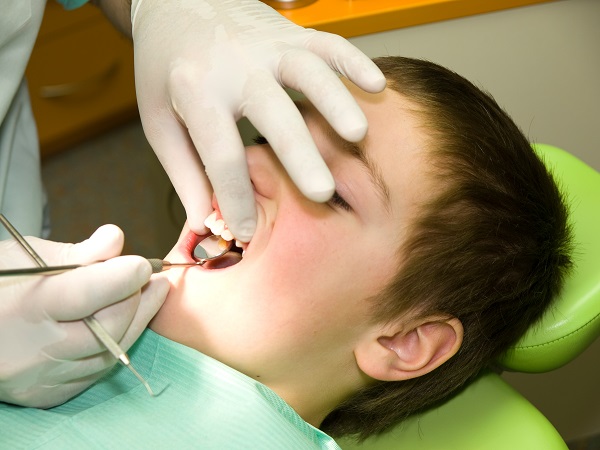 Children&#    ;s Dentist: Why Your Kids Need To Floss And Brush Their Teeth