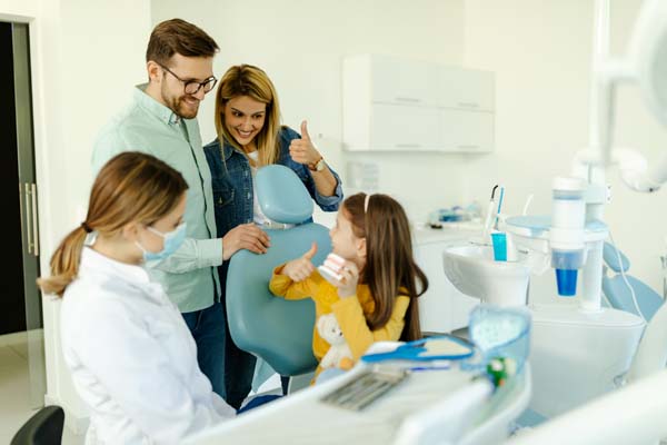 Tips From A Children’s Dentist To Maintain Oral Health